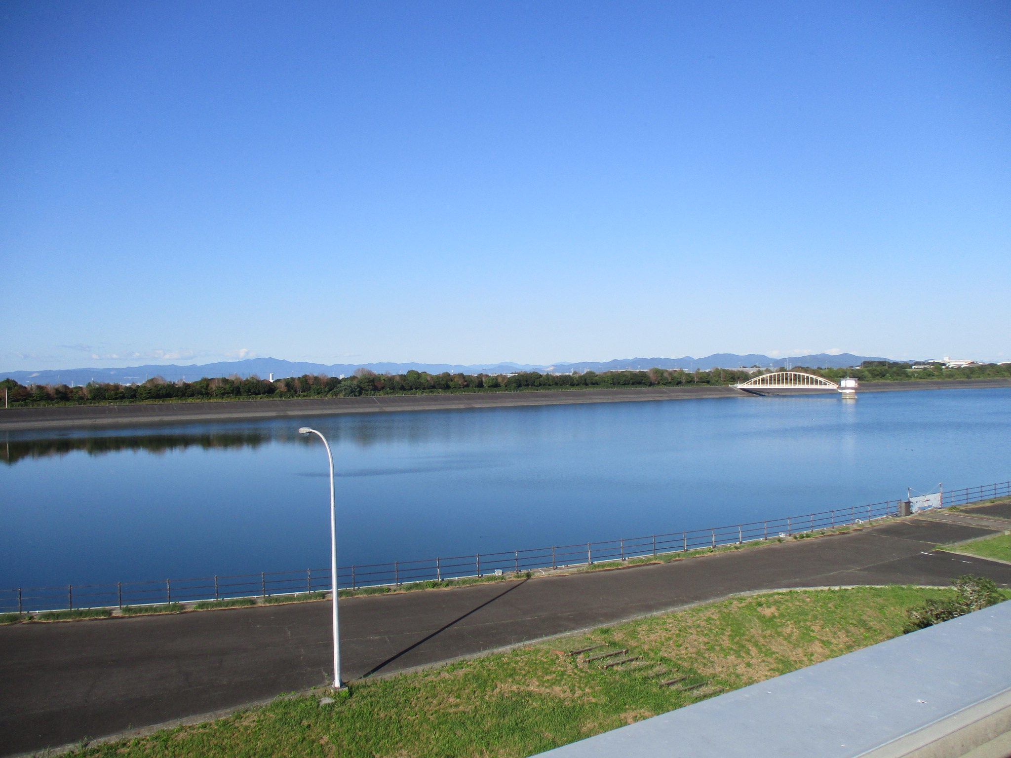 <p>2025年10月撮影<br />
万場調整池</p>